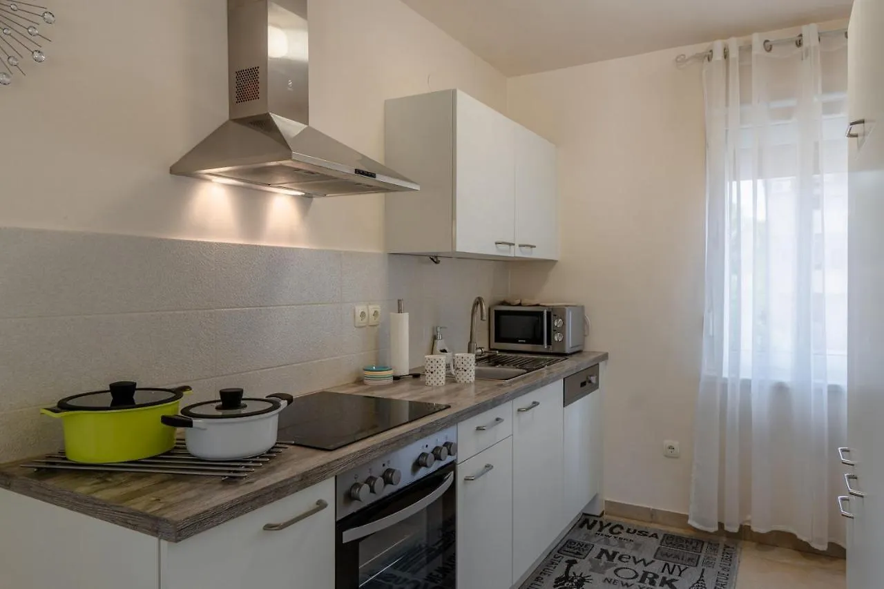 Apartments Sum Mora