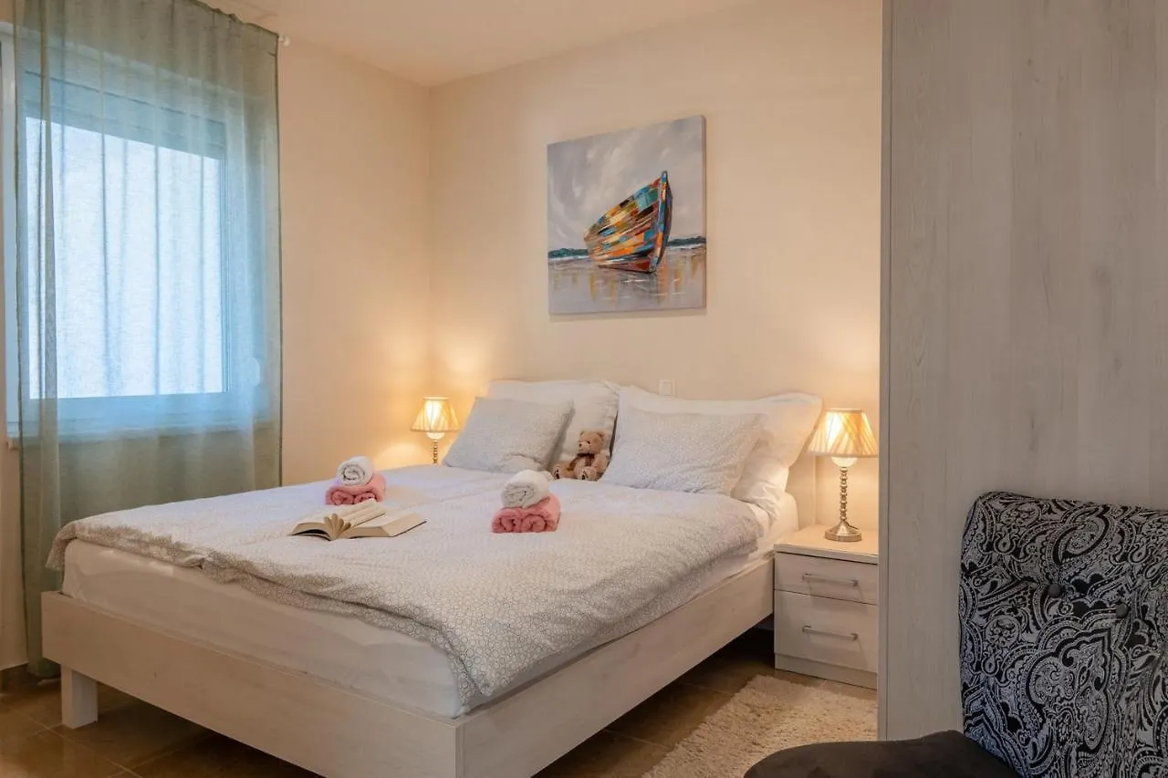 Apartments Sum Mora Vir