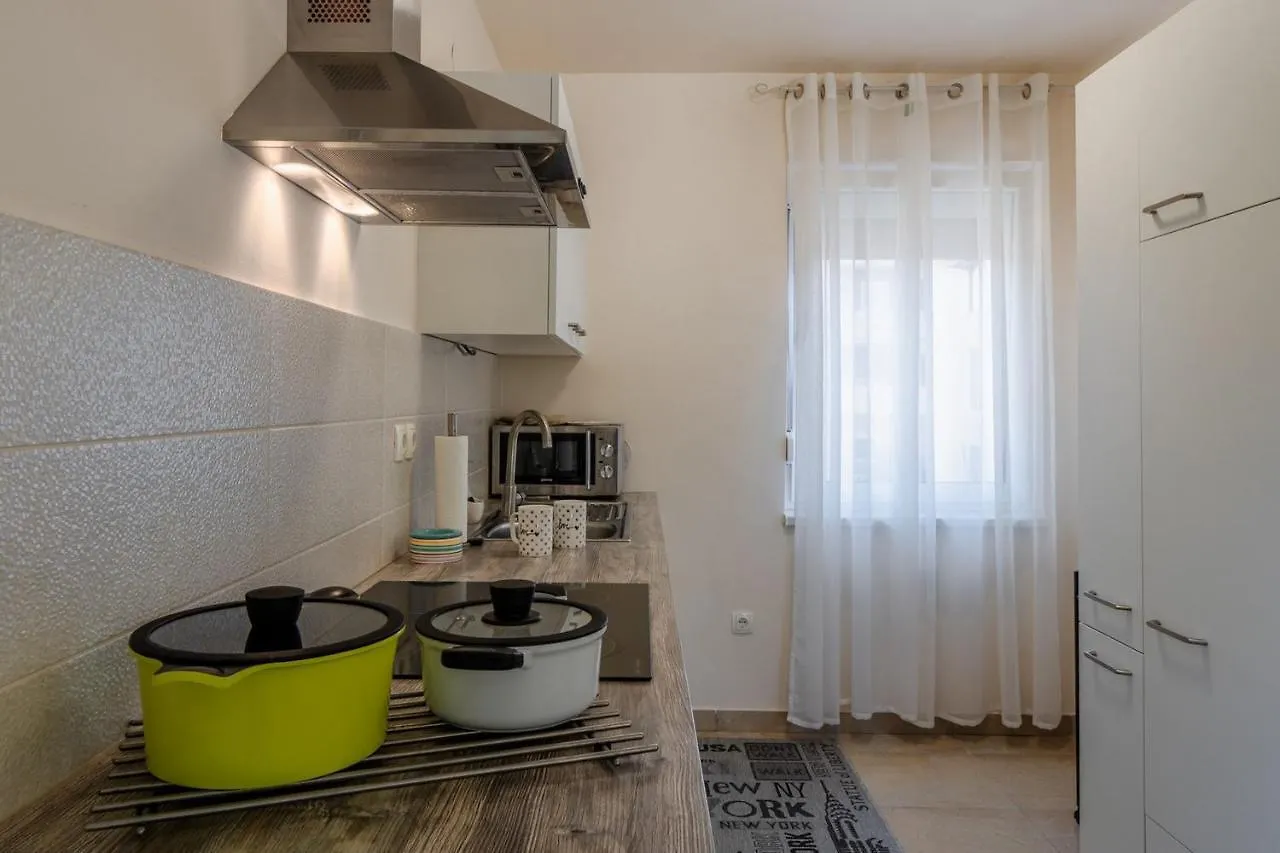 Apartments Sum Mora Vir