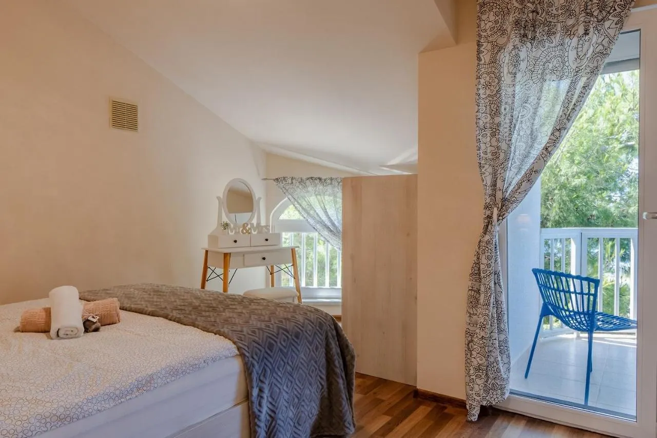 Apartments Sum Mora Vir