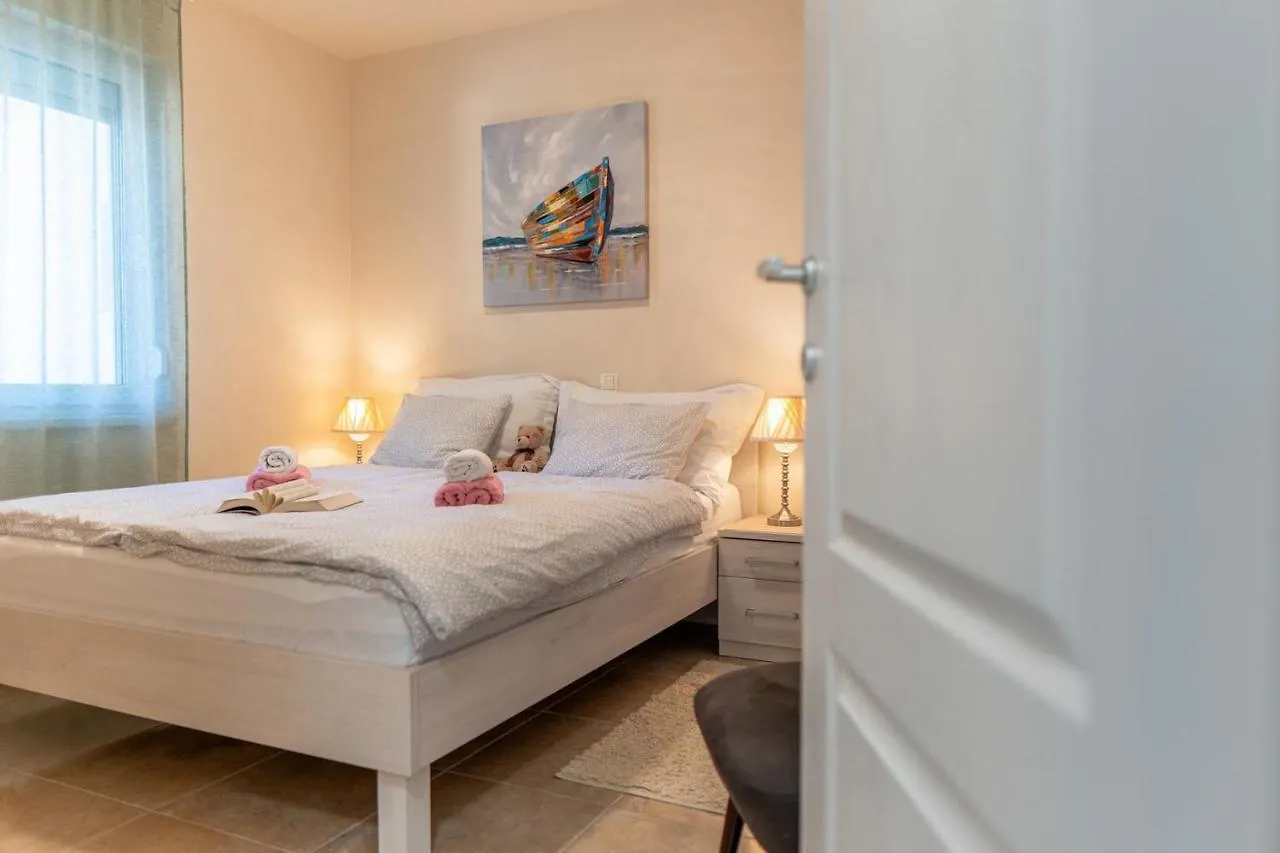 Apartments Sum Mora Vir